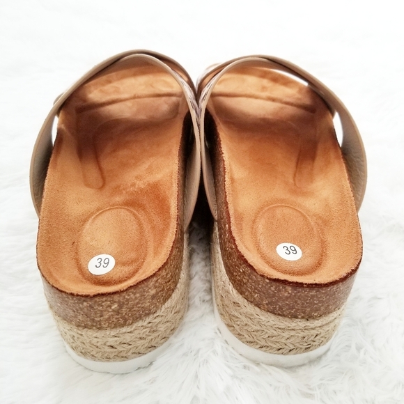 Leopard Platform Slide Sandals - Picture 4 of 6